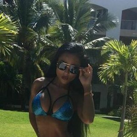 iamhienhoneybee modèle image