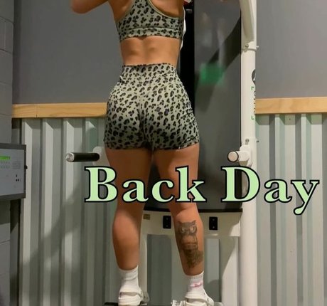 pawg rousse uniquementfans nus galerie