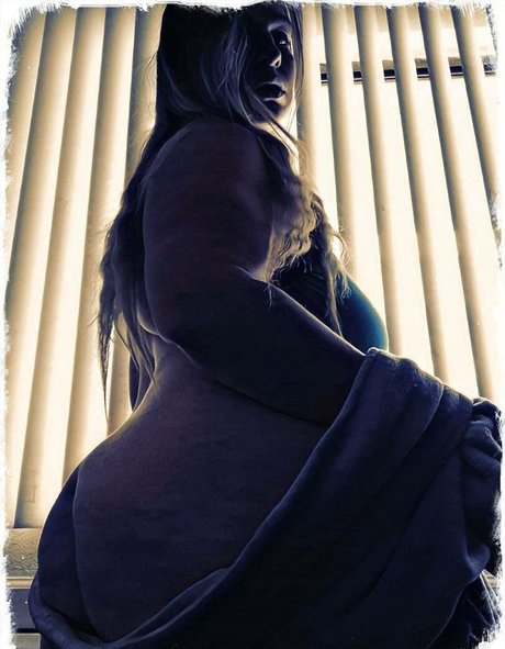 misslunamagic modèle chaud img