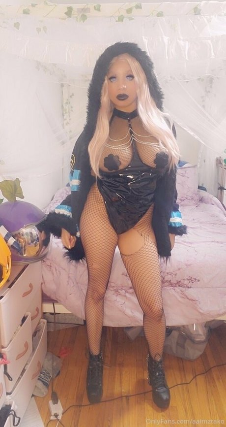 aaimztako modèles nus photos