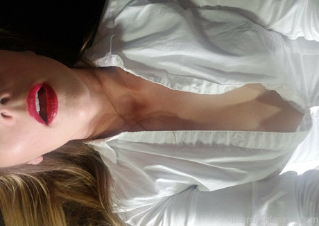 monawalesxxx jolie actrice des photos