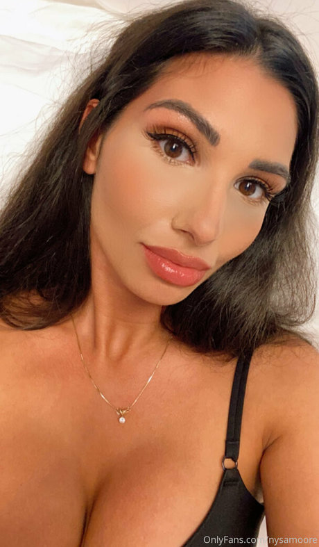 nysamoore modèle pornographique archive