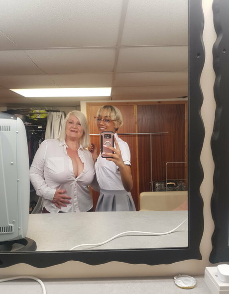 creampie transexuelle uniquementfans pornographique img