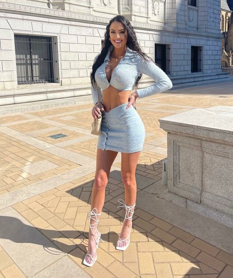 Rachel Stuhlmann modèle joli galerie