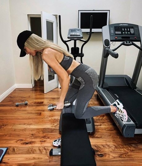 Rosanna Davison modèle xxx galerie