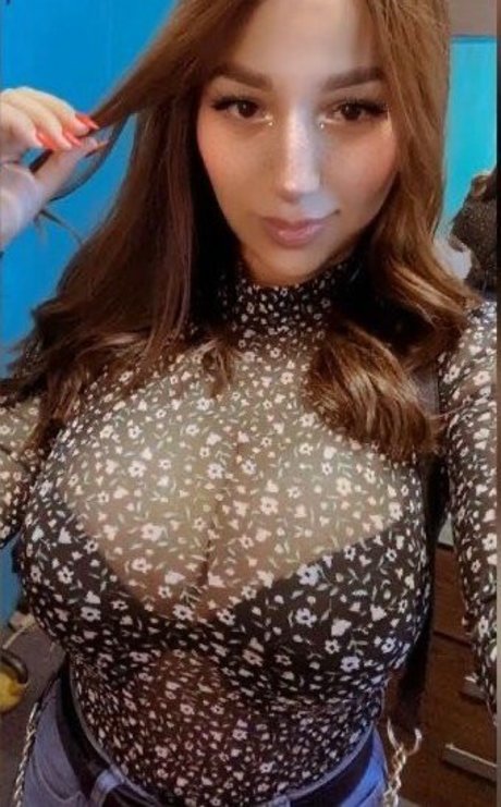 Arely Walle art star du porno photos