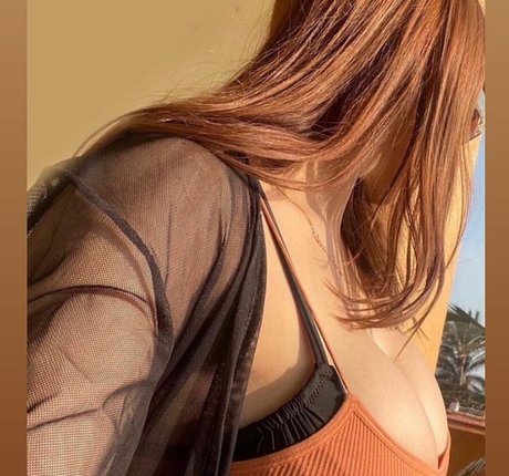 Arely Walle nus de stars du porno img