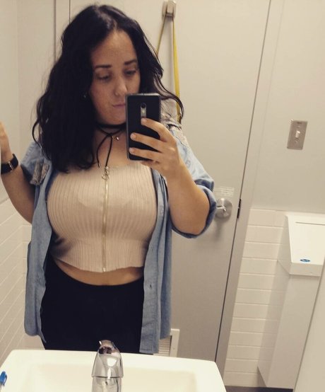 lartdanstoutessesformes star érotique des photos