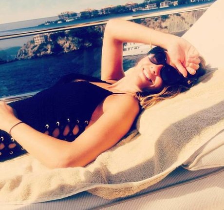 Samia Ghadie star du porno xxx galerie