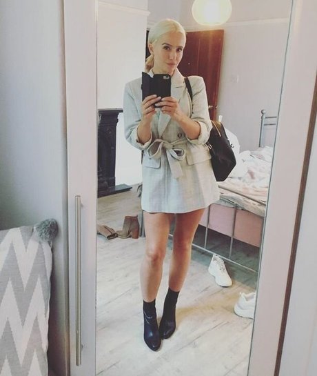 Sammy Winward modèle parfait photo