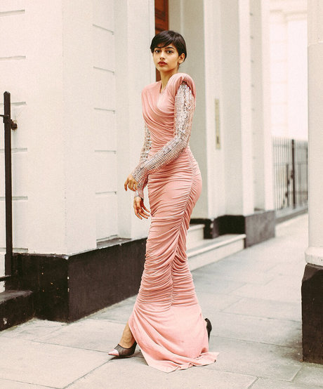 Banita Sandhu nus de stars du porno photo