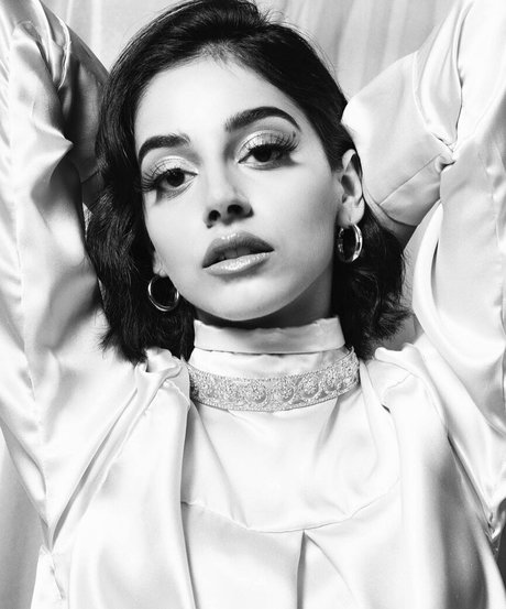 Banita Sandhu actrice chaude des photos