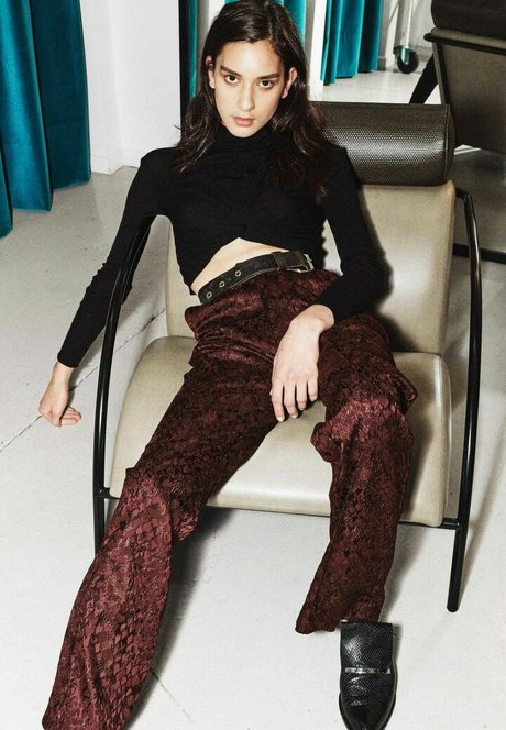 Manahou Mackay jolie actrice collection