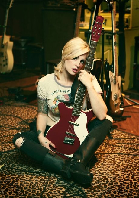 Brody Dalle modèle pornographique galeries