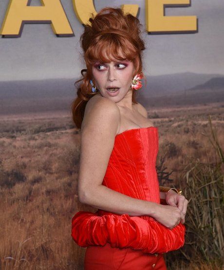 Natasha Lyonne étoile de l'art galerie