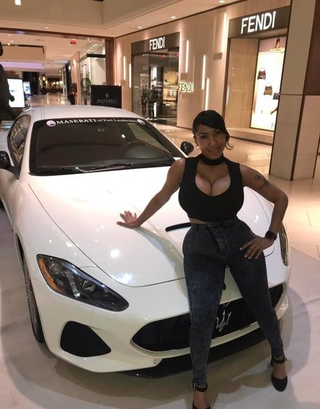 Odalys Borrero star du porno chaud galeries