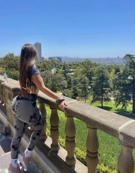 Teddy Mountinho actrice sexy photos