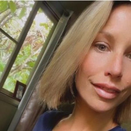 ébène courbée onlyfans sympa, meilleur image