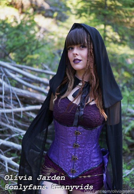 Olivia Jarden actrice sexy img