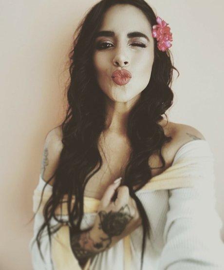 Teff Palacios modèle nu img