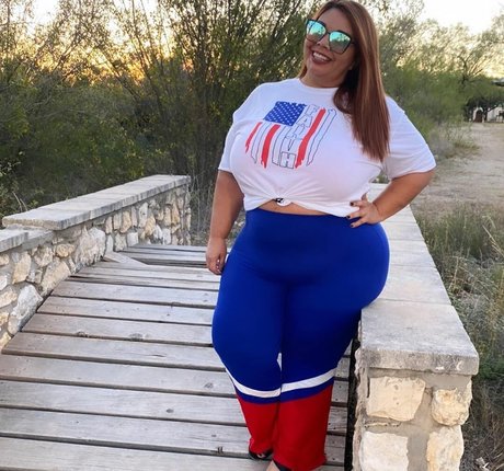 SueAnn actrice sexy img