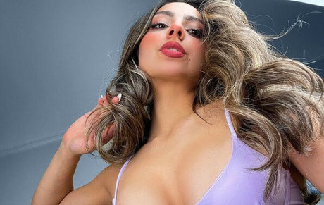 Jasmynnive actrice érotique archive