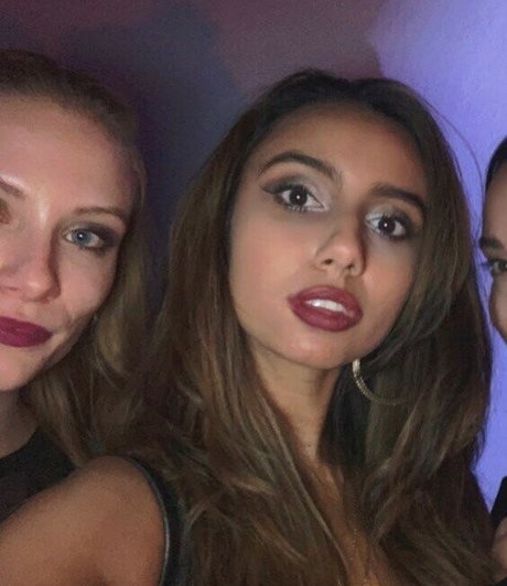 fans asiatiques poilus uniquement gratuit belle photo