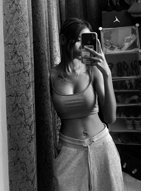 blonde étudiante onlyfans exclusif chaud archive