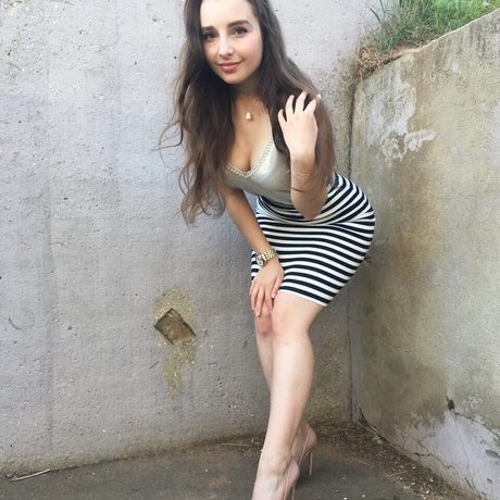 Elena Deligioz jolie star du porno galerie