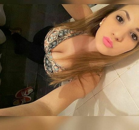 Milena Asquini étoile nue image