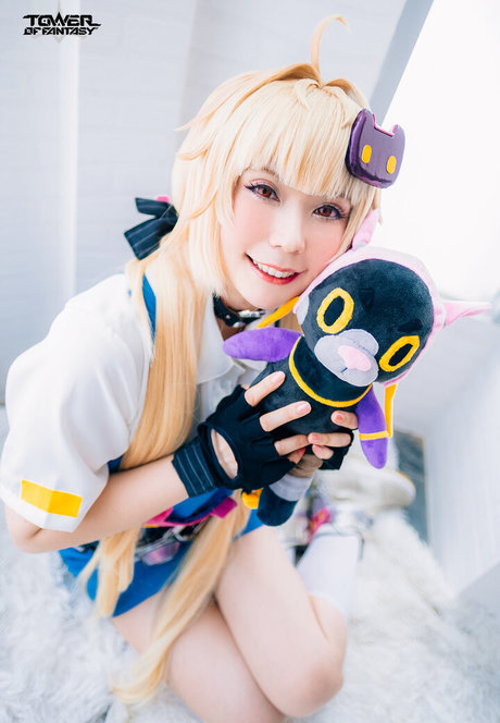 OnniesM actrice artistique galeries