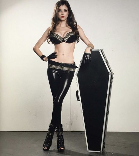 LeeAnna Vamp star du porno chaude archive