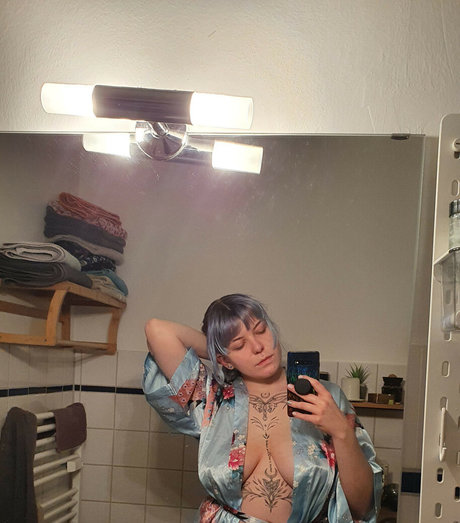 softcorecosplay actrice de nus img