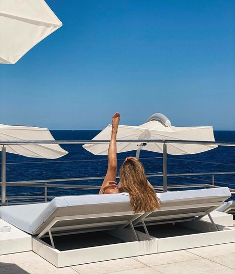 Izabella Krzan modèle images