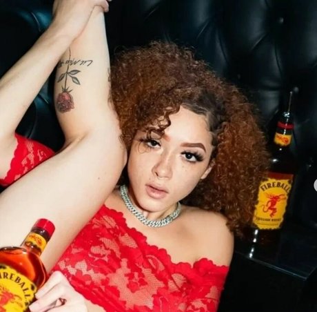 exoticc angel actrice nue des photos