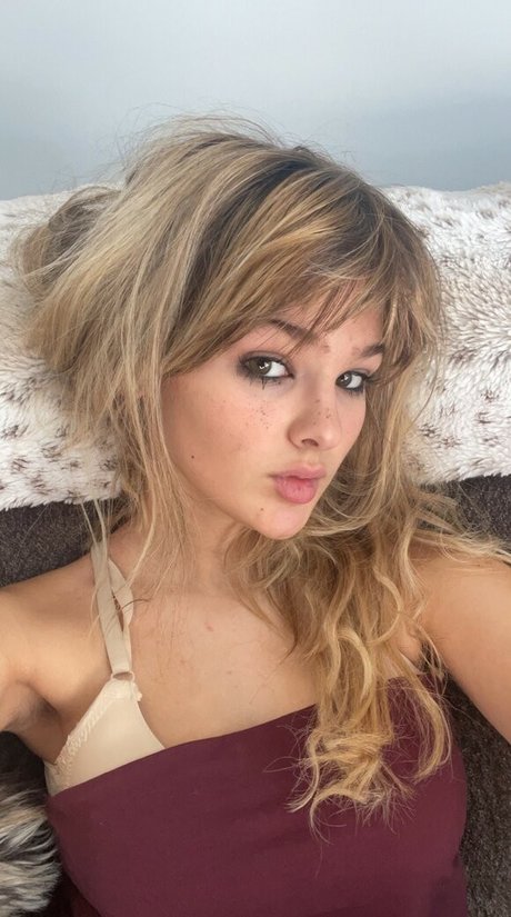 Ember Vail modèle érotique images