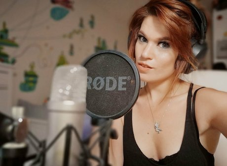 Hollie Bennett star du porno sexy photo