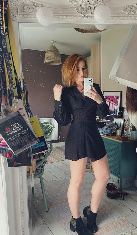 Hollie Bennett star du porno gratuit galerie