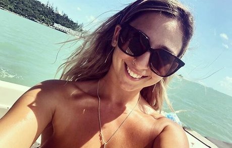 Wears ren top star photo