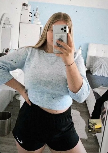 Aline Zwahlen actrice de nus archive