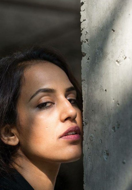 Agam Darshi étoile nue galerie