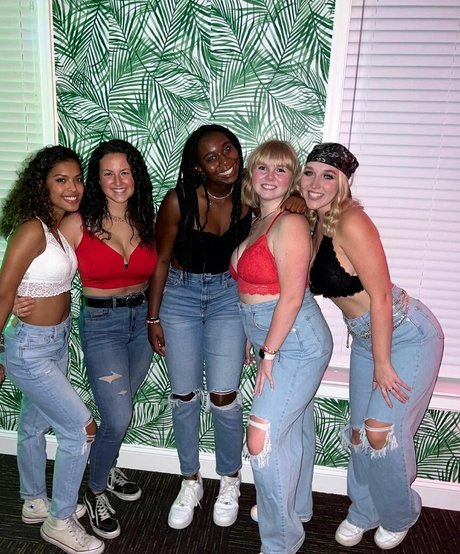 Morgan Watt étoile nue collection