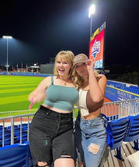 Morgan Watt actrice sexy photo