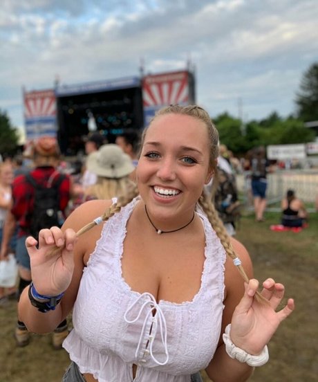 Morgan Watt star du porno en haute qualité galeries