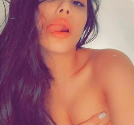 Miriam Tay actrice sexy archive