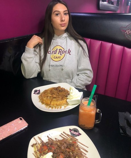 Soph Alice star du porno hd photos