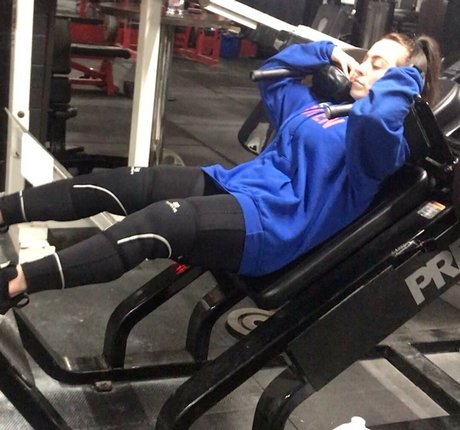 Sydney Martichuski jolie star du porno galerie