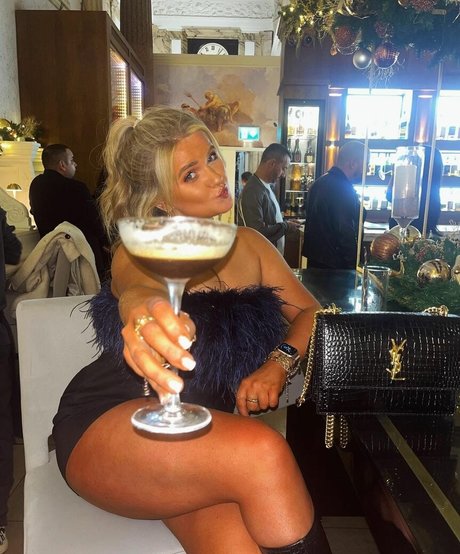 Emily Mather xxx étoile images