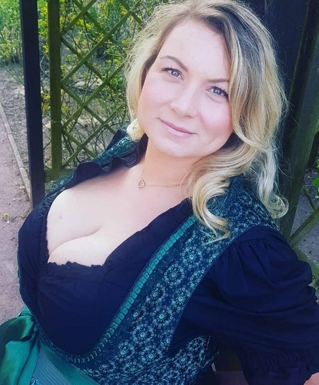 pati rose_ Profilfoto