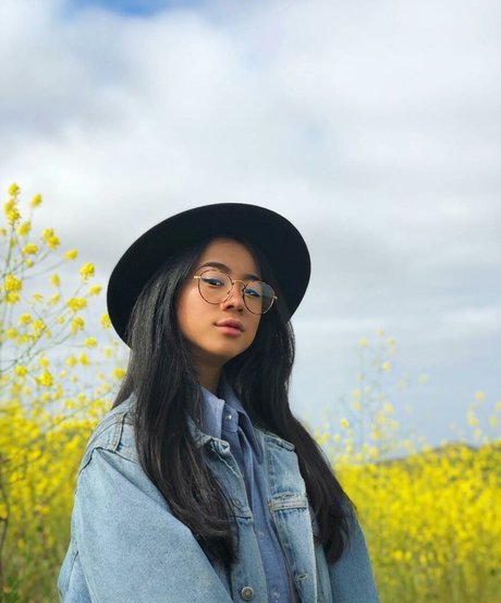 Leah Lewis star du sexe image